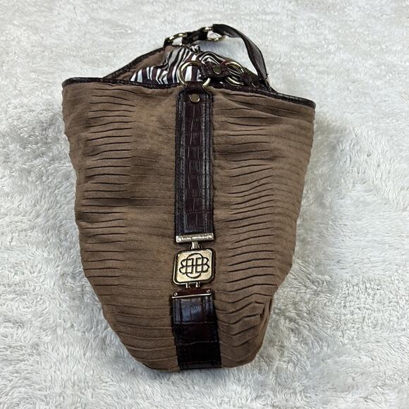 Dana Buchman slouchy oversized shoulder bag in taupe and brown faux snakeskin - Picture 5 of 12